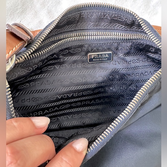 Vintage Prada Navy nylon shoulder bag with tan leather buckle strap - Picture 6 of 15